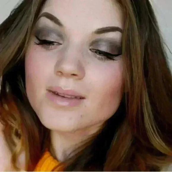 Burberry Eye Colour Crème ~ Charcoal (114) ~ NEW in box! - Picture 3 of 10